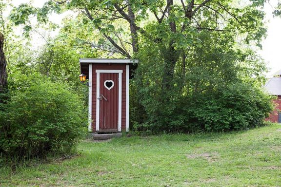 outhouse-constipation
